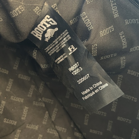 Roots Bag Purse with Dust Bag - Picture 9 of 15